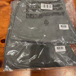 NWT Old Navy Skinny Khaki Grey (BLNKSLT)